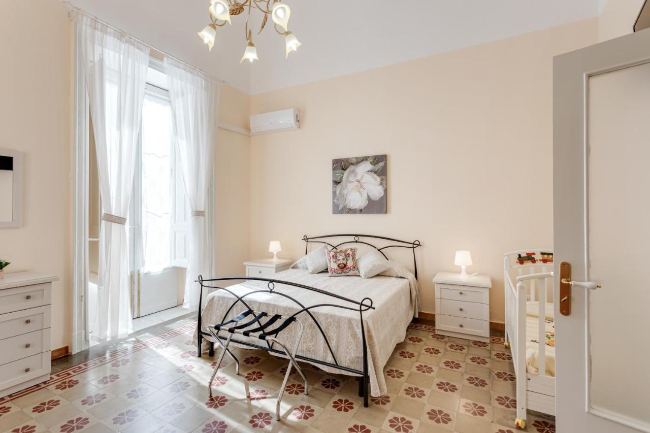 Catania Central Apartment With Terrace- Casa Mariella Eksteriør billede