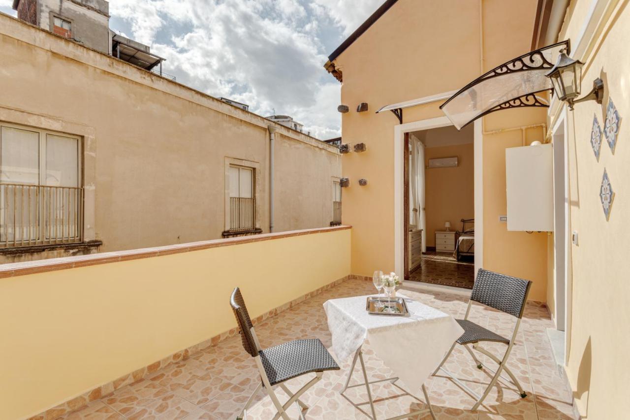 Catania Central Apartment With Terrace- Casa Mariella Eksteriør billede