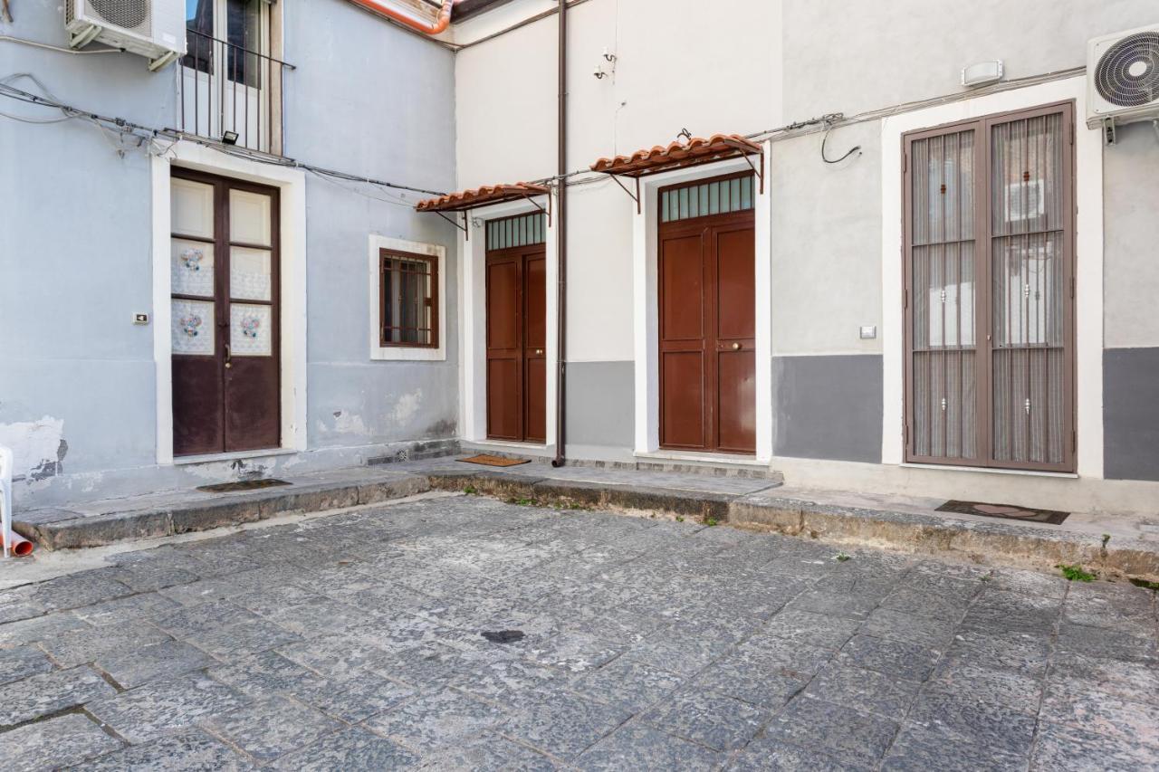 Catania Central Apartment With Terrace- Casa Mariella Eksteriør billede